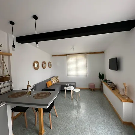 Heras House Ireon Exterior photo